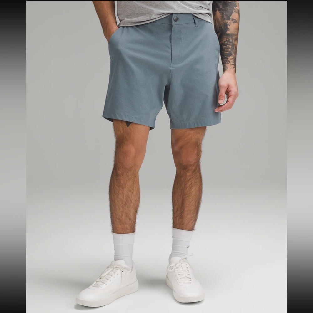 289. Lululemon Classic GmFit ABC Short 9” *wovenair* in Belgium blue